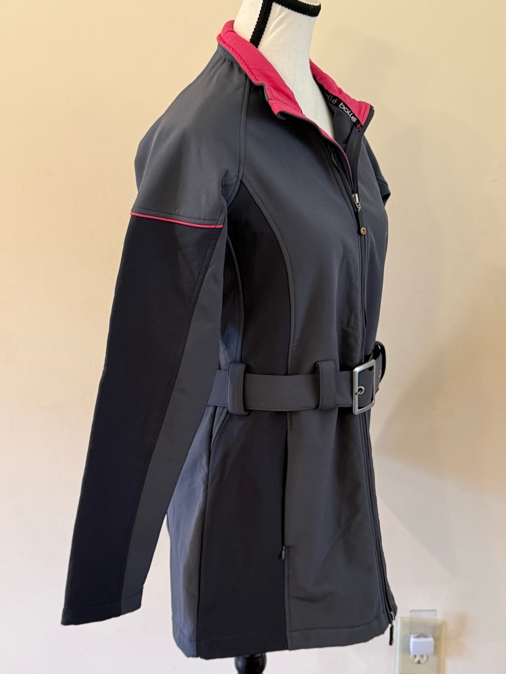 Women's Dark Gray Belted Softshell Jacket with Pink Trim (small) - Picture 5 of 8